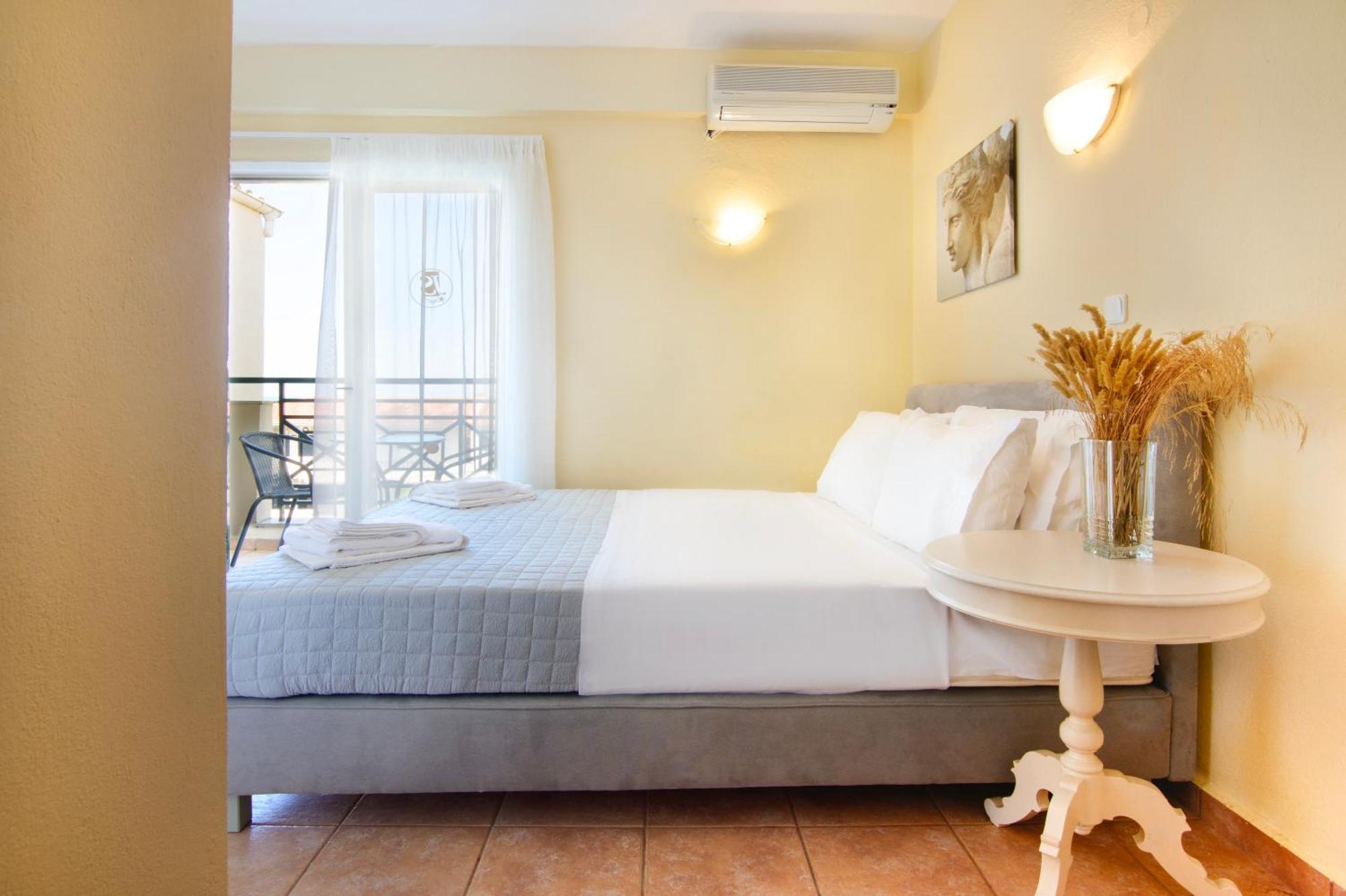 פורקה Julia Hotel מראה חיצוני תמונה
